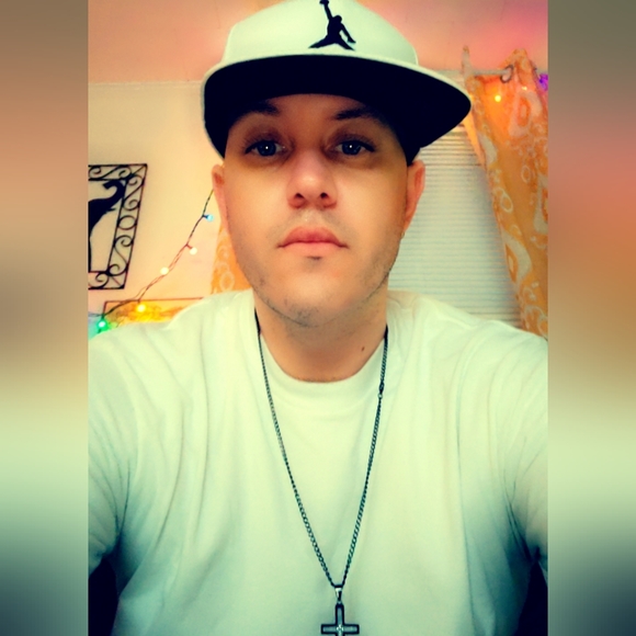 Meet your Posher, Justin - Picture 4 of 7